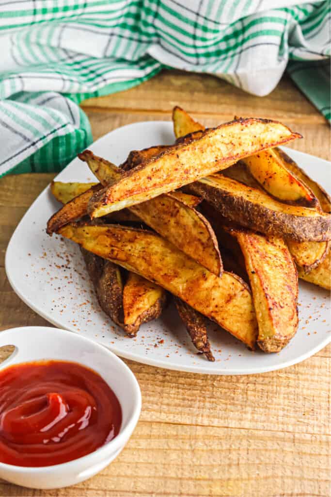 Golden Crispy Baked Potato Wedges ~ On My Kids Plate