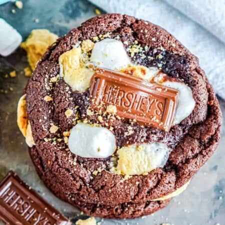 These gooey chocolate marshmallow smores cookies are rich, chocolatey and full of the classic smores taste straight from the oven. Yum!