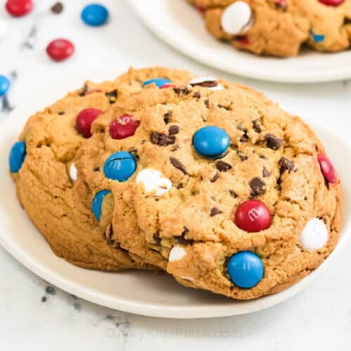 Red White and Blue M&M Cookie Bars - Patriotic Cookies!