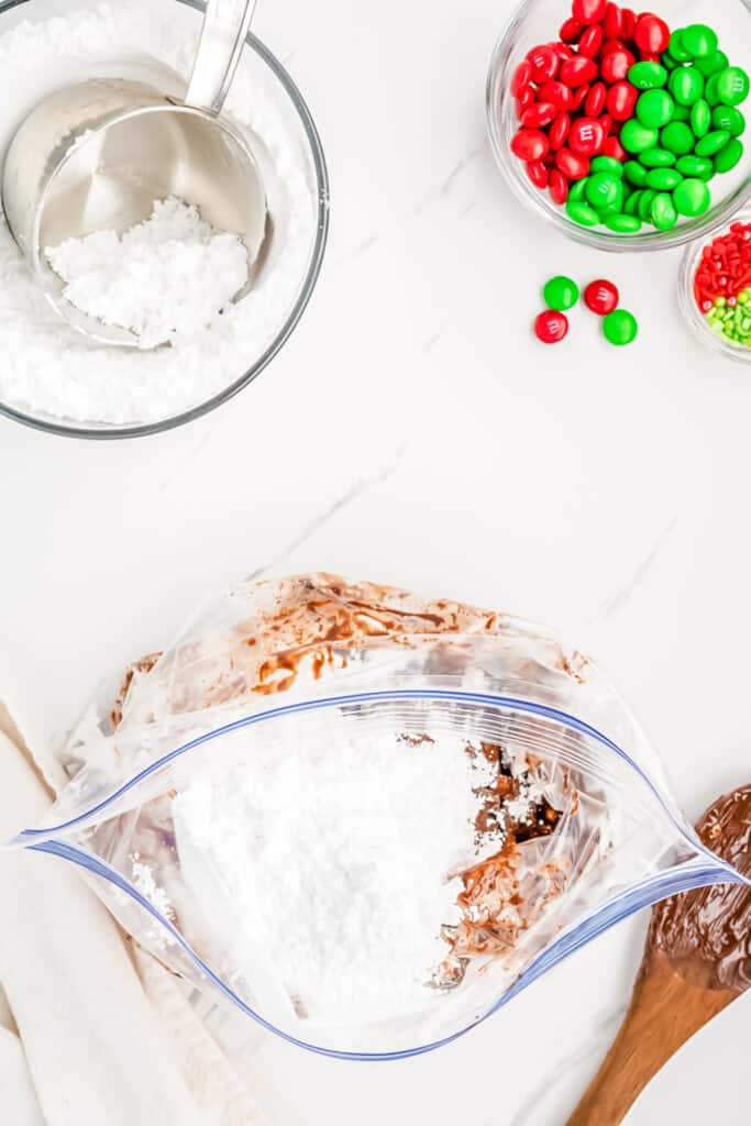 Reindeer Chow Chex Mix (Christmas Puppy Chow!) - On My Kids Plate