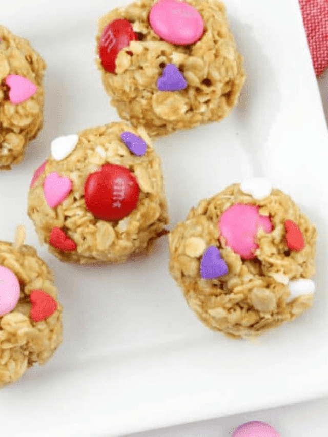 Snack bites decorated with candies and sprinkles in Valentine's Day colors