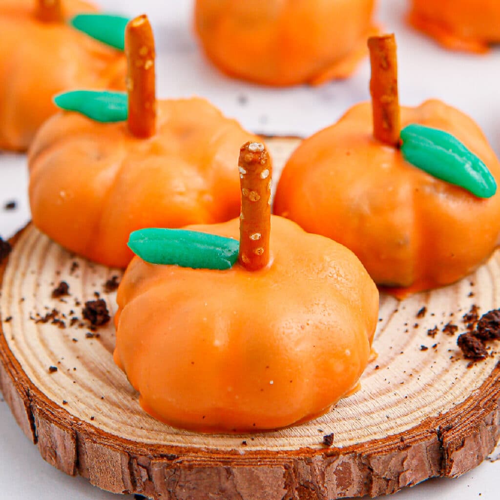 Pumpkin Oreo Balls - On My Kids Plate