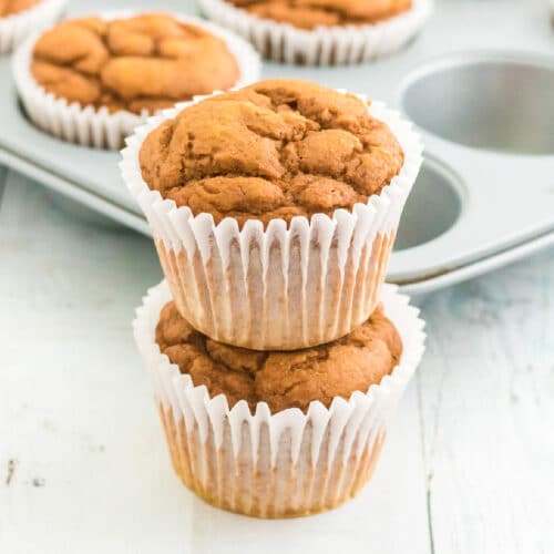 2-Ingredient-pumpkin-muffins-