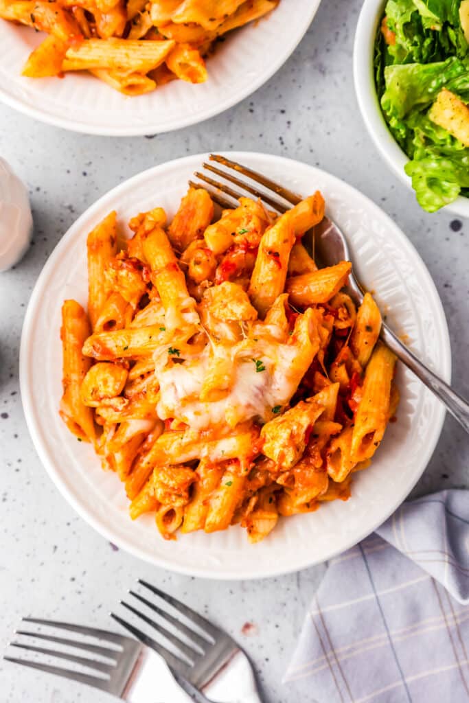 One Pot Chicken Parmesan Pasta - On My Kids Plate